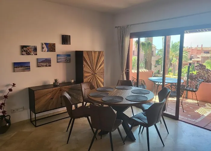 Lovely Penthouse On The Beach, Amazing Views アパート *